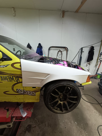 ALETAS DELANTERAS VENTILADAS +60 BMW E36 SEDAN / COMPACT /TOURING